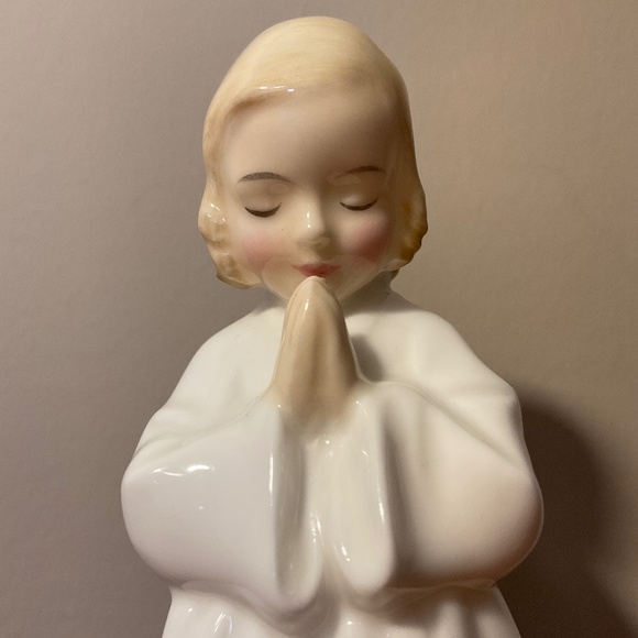 Vintage Royal Doulton Bedtime H.N. 1978 Bone China Figure - Picture 8 of 14